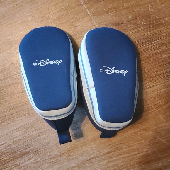 Mickey Mouse Shoes - Picture 2 of 3